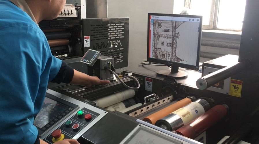 包裝設(shè)計,設(shè)計,制作,代理,發(fā)布國內(nèi)廣告業(yè)務;經(jīng)銷:紙張,印刷耗材等