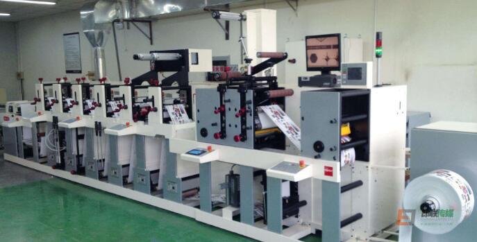 標簽印刷設備快速升級完善-印聯(lián)傳媒